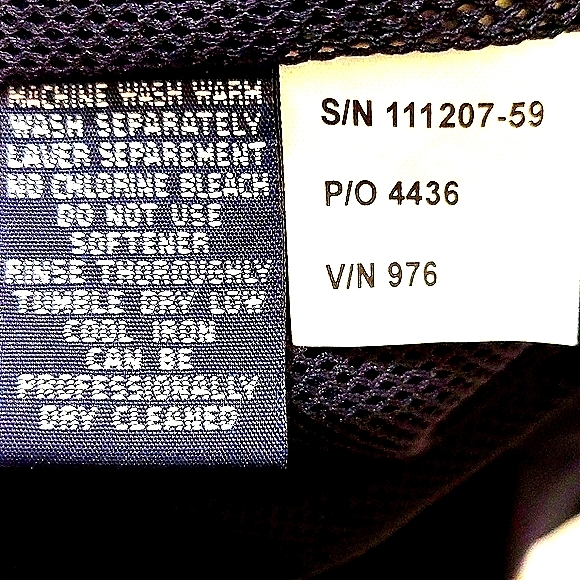 Cutter and Buck Sleeveless Pullover Golf Sweater - Picture 11 of 11